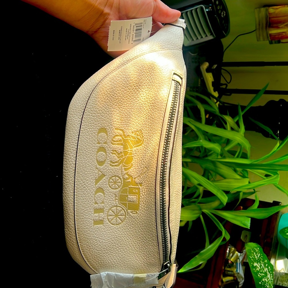 Beautiful New large Cream Coach Fanny Bag!!
